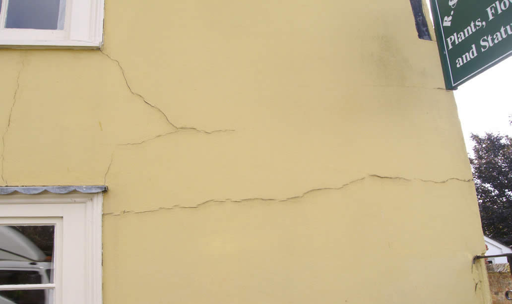 Figure 15: Hairline cracks resulting from the inappropriate use of cement render on traditionally constructed buildings can admit moisture via capillary action.